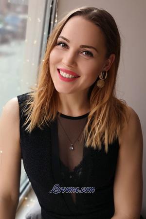 193005 - Julia Age: 35 - Ukraine