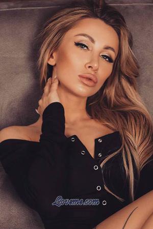 193249 - Anastasia Age: 30 - Russia