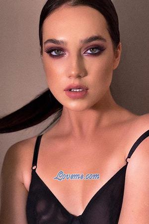 197852 - Dariia Age: 19 - Ukraine