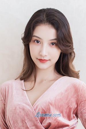 207884 - Caiyun Age: 22 - China
